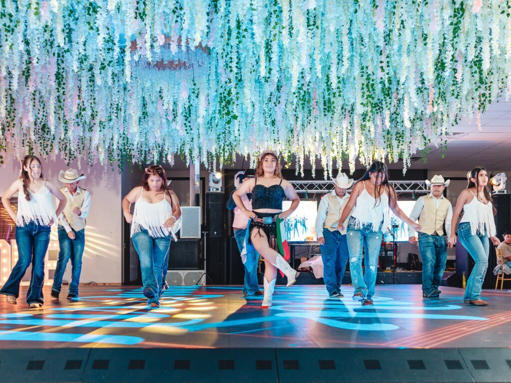 Coreografía de vals de Quinceañera