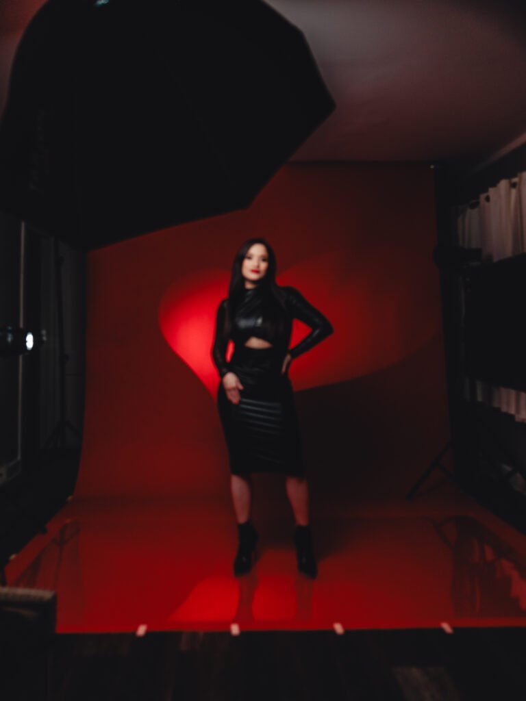 Estudio fotográfico profesional en Beech Grove Indiana, esquema de iluminación para retratos Fine Art de Gabby Aguirre